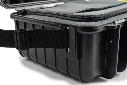 B&W Outdoor Case Type 6000 (PP.326): Photo Bag - Strap Close-up