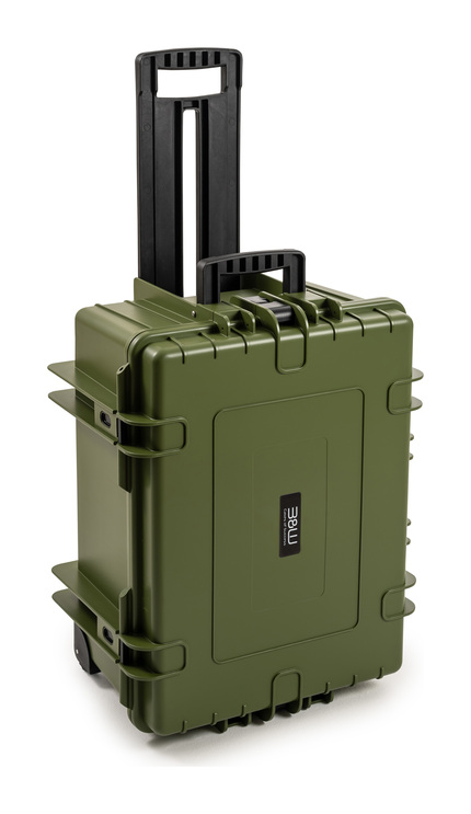 B&W Outdoor Case Type 6800 (PP.709) with Wheels: Bronze Green - Three-Quarter Front Upright Handel Extended