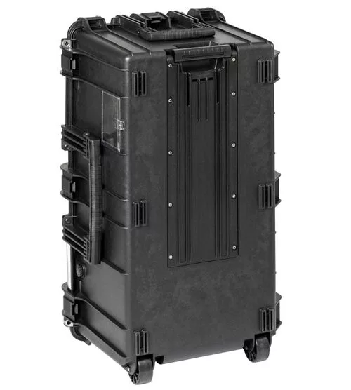 Explorer 7635Hl Waterproof Case With Wheels - Back/Standing