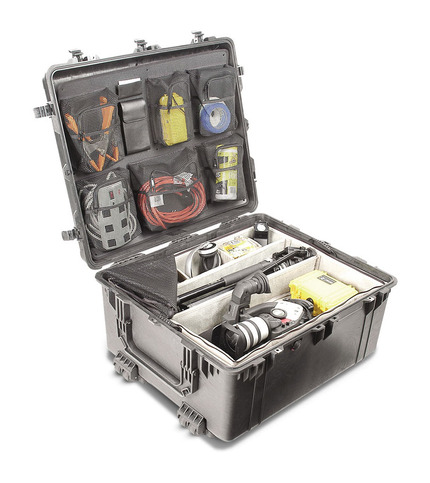 Peli 1690 case with Dividers SPECIAL OFFER - with wheels