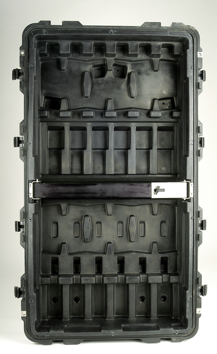 Peli 1780HL Rifle Case - Top-down Inside view with rigid polyethylene rifle tray