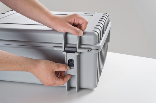 B&W Quick Release Hinge Set (for Type 3000 - 6800 Cases)