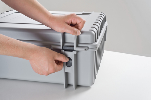 B&W Quick Release Hinge Set (for Type 3000 - 6800 Cases)