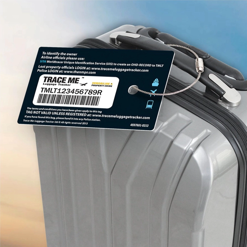 TRACE ME luggage tracker close up image